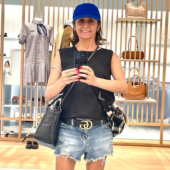 Meet your Posher, Suzette - Picture 2 of 3